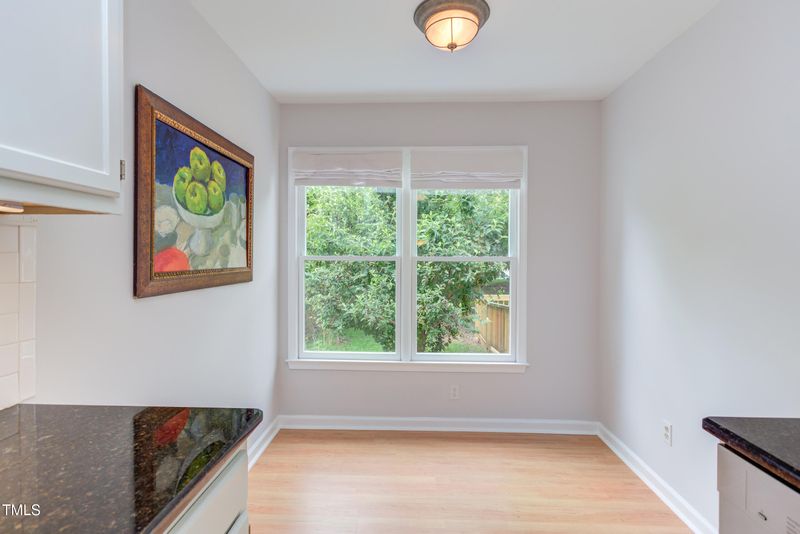 2222 Pathway Dr, Chapel Hill, NC 27516