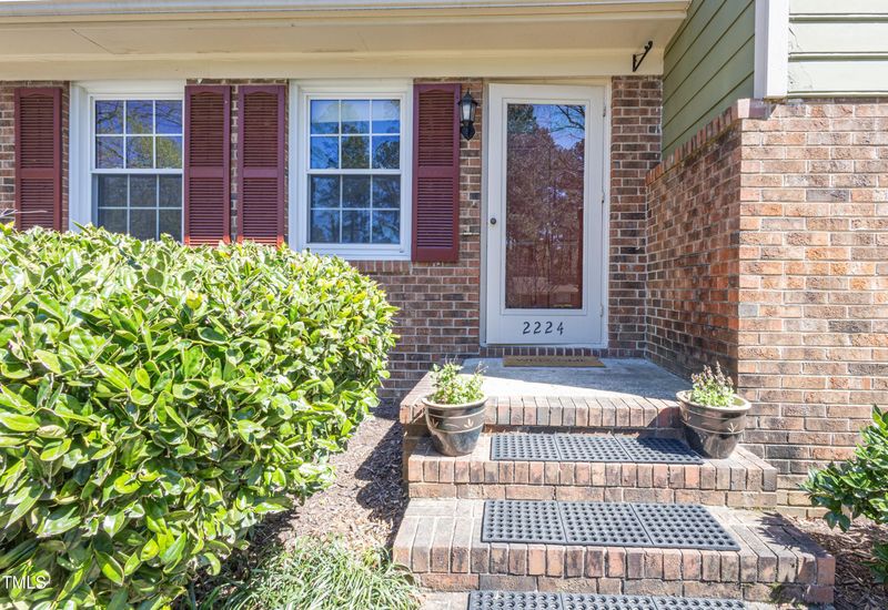 2224 Conestoga Dr, Durham, NC 27705