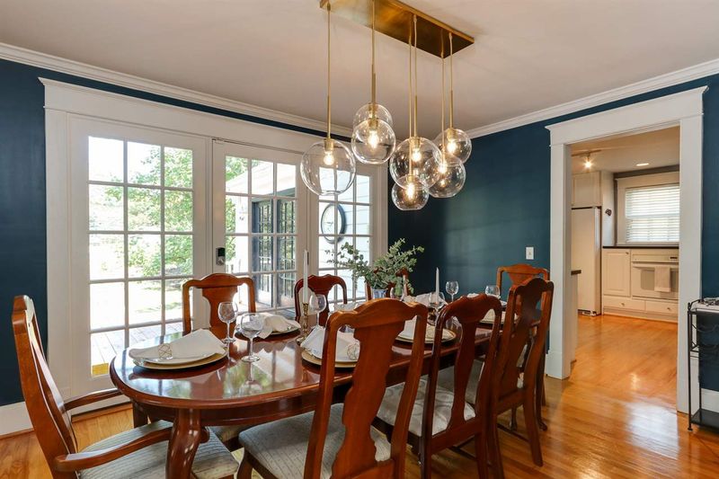 2224 Creston Rd, Raleigh, NC 27608