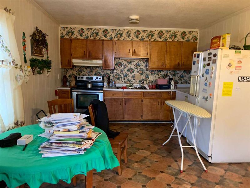2224 Melfield Dr, Haw River, NC 27258