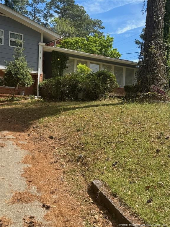 2224 Mirror Lake Dr, Fayetteville, NC 28303