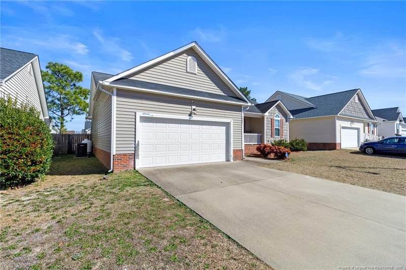 2225 Chasewater Rd, Fayetteville, NC 28306