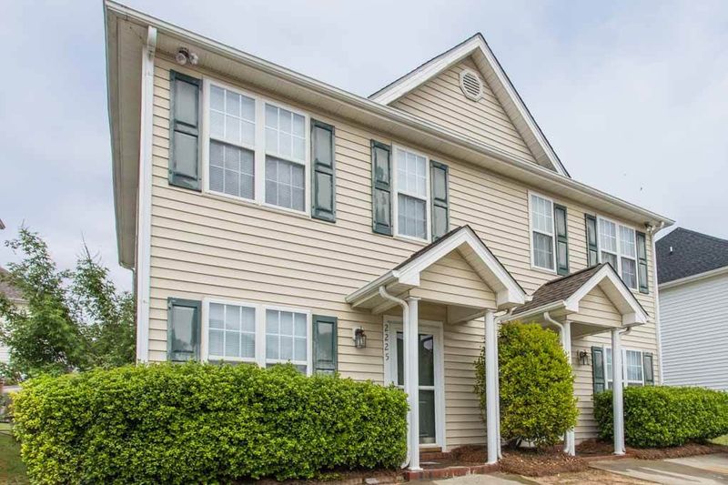 2225 Turtle Point Dr, Raleigh, NC 27604