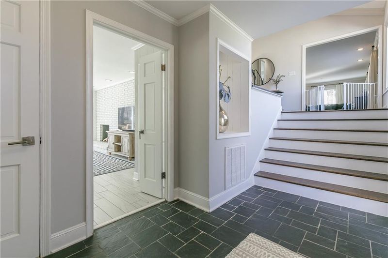 2226 Lakeview Ter, Burlington, NC 27215