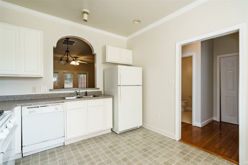 2226 Trailwood Valley Cir, Raleigh, NC 27603