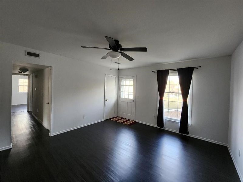 2227 Buckingham Ct, Burlington, NC 27217