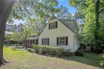 2227 Meadow Wood Rd, Fayetteville, NC 28303
