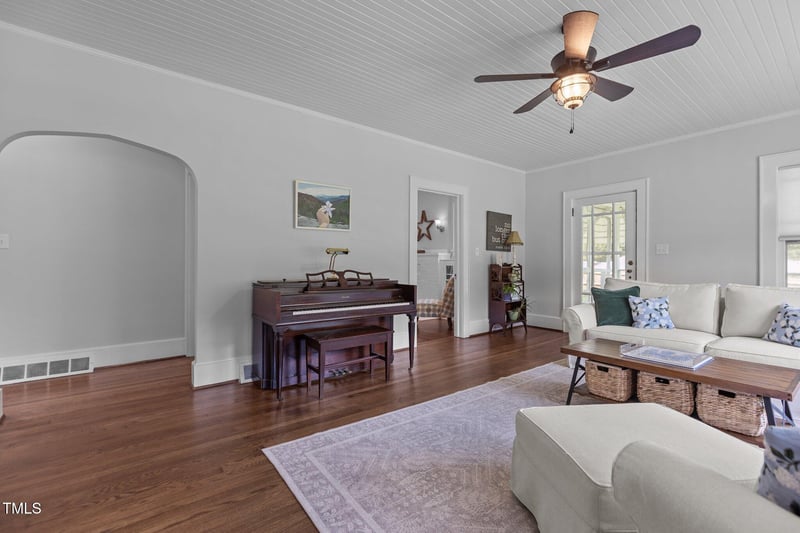 2227 Us 15 , Creedmoor, NC 27522
