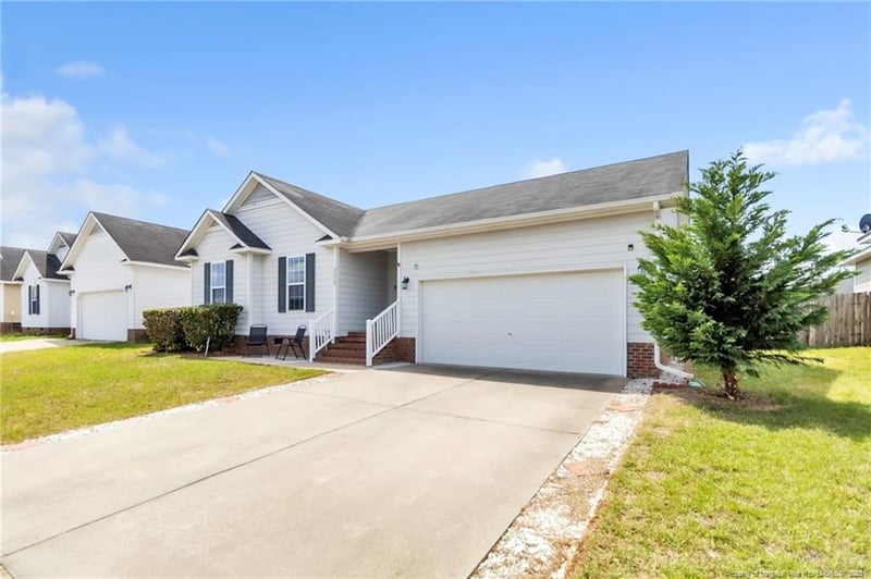 2228 Cliff Swallow Dr, Fayetteville, NC 28306