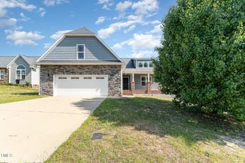 2228 Lakedale Dr, Fayetteville, NC 28306