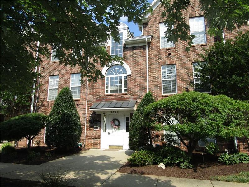 2229 Delaney Dr, Burlington, NC 27215