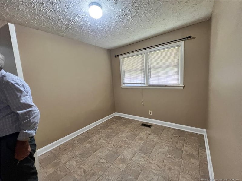 2229 Kimberly Dr, Fayetteville, NC 28306