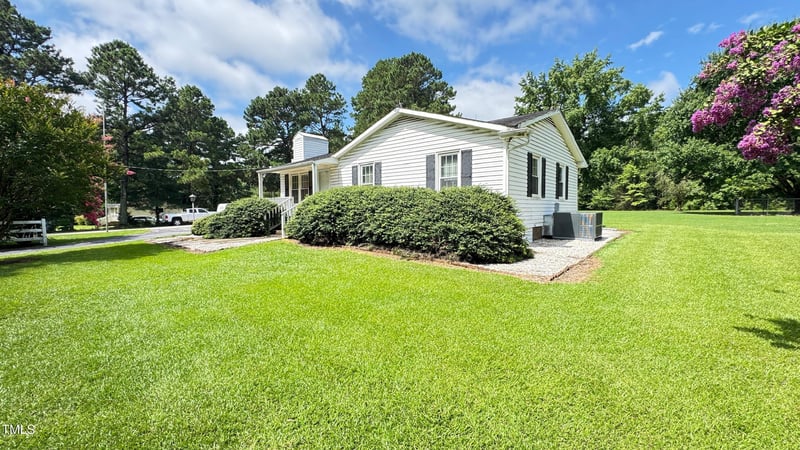 2229 Lizard Lick Rd, Zebulon, NC 27597