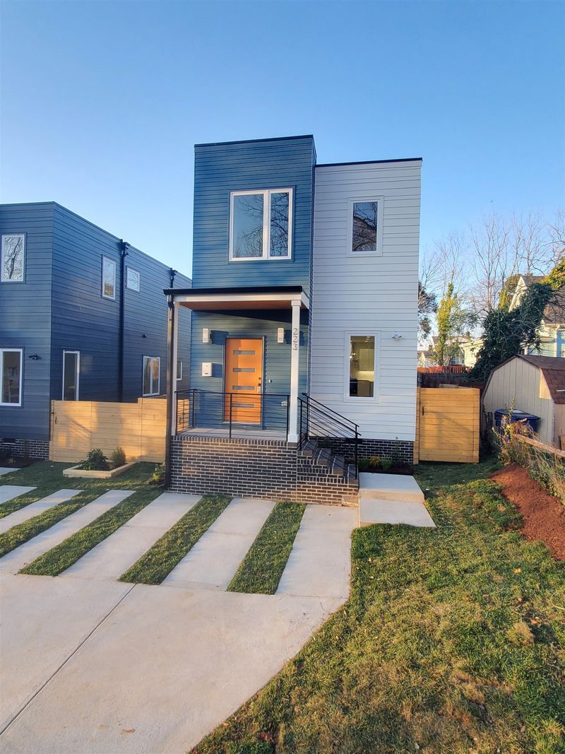 223 Bledsoe Ave, Raleigh, NC 27601