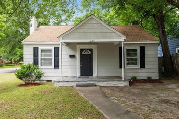 223 Circle Ct, Fayetteville, NC 28301