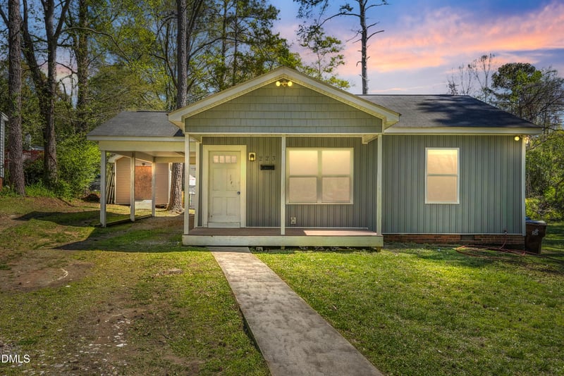 223 Daisy St, Sanford, NC 27330