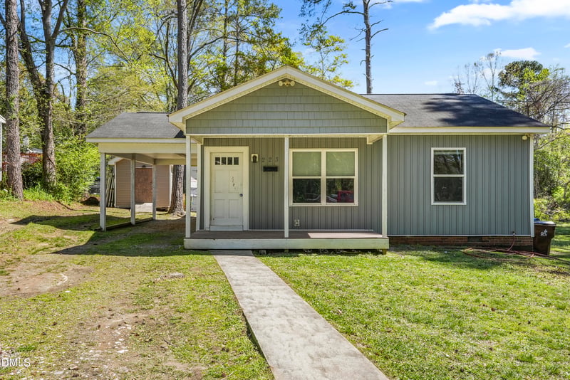 223 Daisy St, Sanford, NC 27330