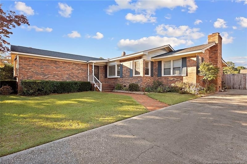 223 Early St, Fayetteville, NC 28311