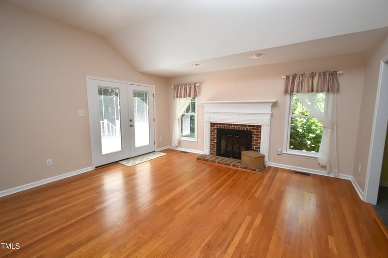 223 Emerson Dr, Mebane, NC 27302