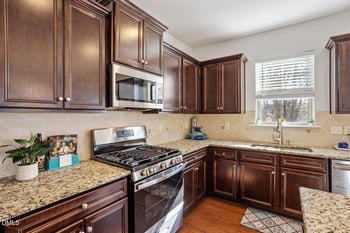 223 Genoa Ln, Clayton, NC 27527