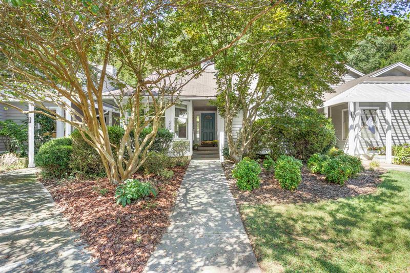 223 Kirkwood Dr, Chapel Hill, NC 27514