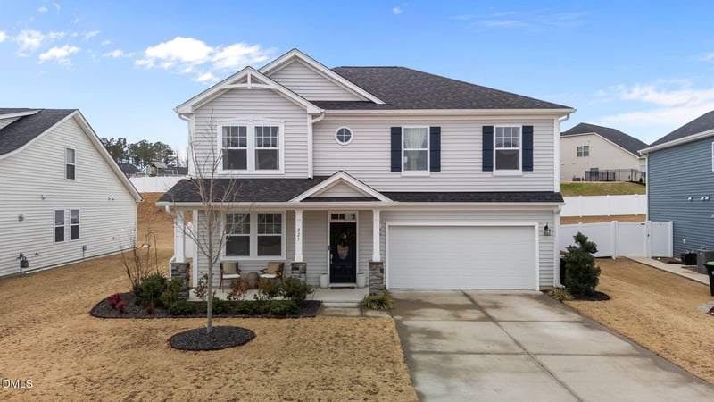 223 Mallard Loop Dr, Clayton, NC 27527