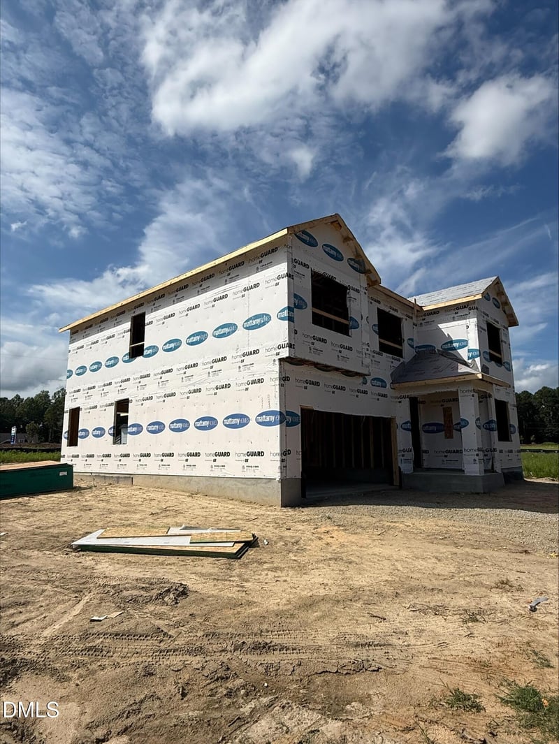 223 Mistflower Ln, Fuquay Varina, NC 27526