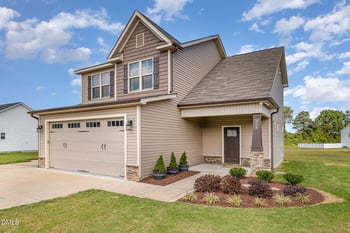 223 Nolan Park Dr, Selma, NC 27576