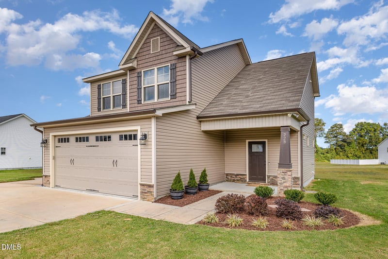 223 Nolan Park Dr, Selma, NC 27576