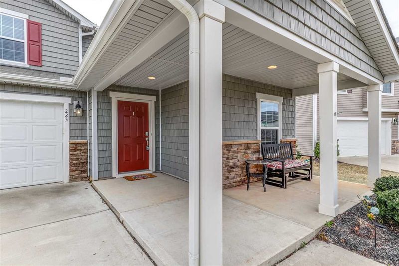 223 Plymouth Dr, Clayton, NC 27520