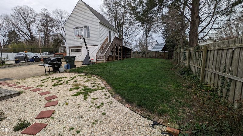 223 Rolling Rd, Burlington, NC 27217