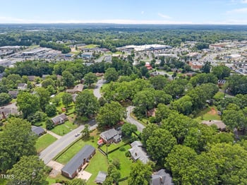 223 Shadowbrook Dr, Burlington, NC 27215