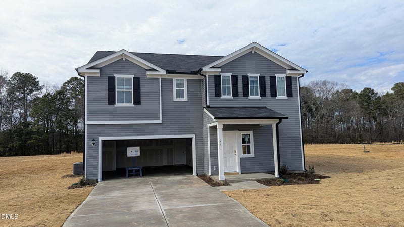 223 Shiloh Woods Cir, Smithfield, NC 27577