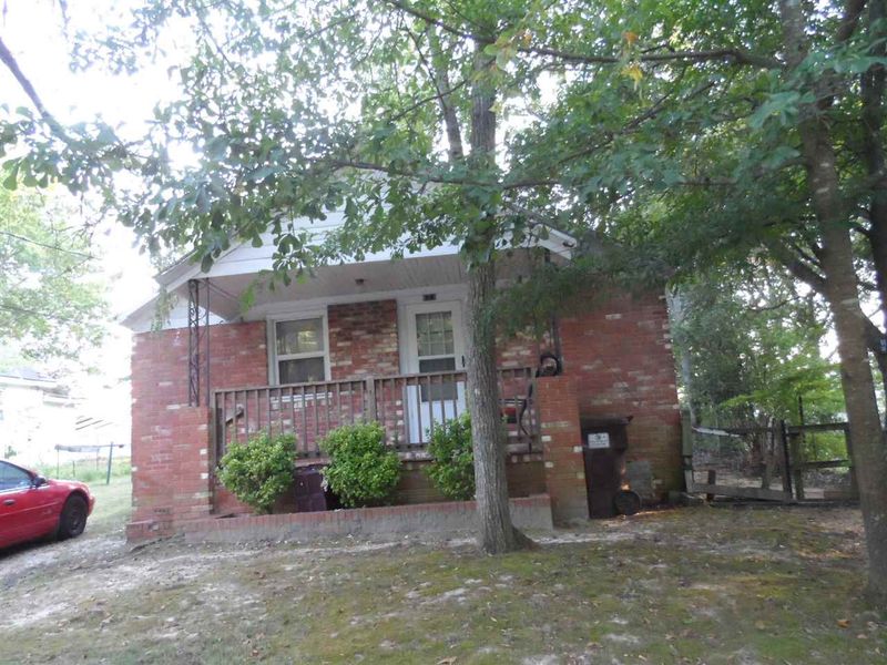 223 E Stallings St, Clayton, NC 27520