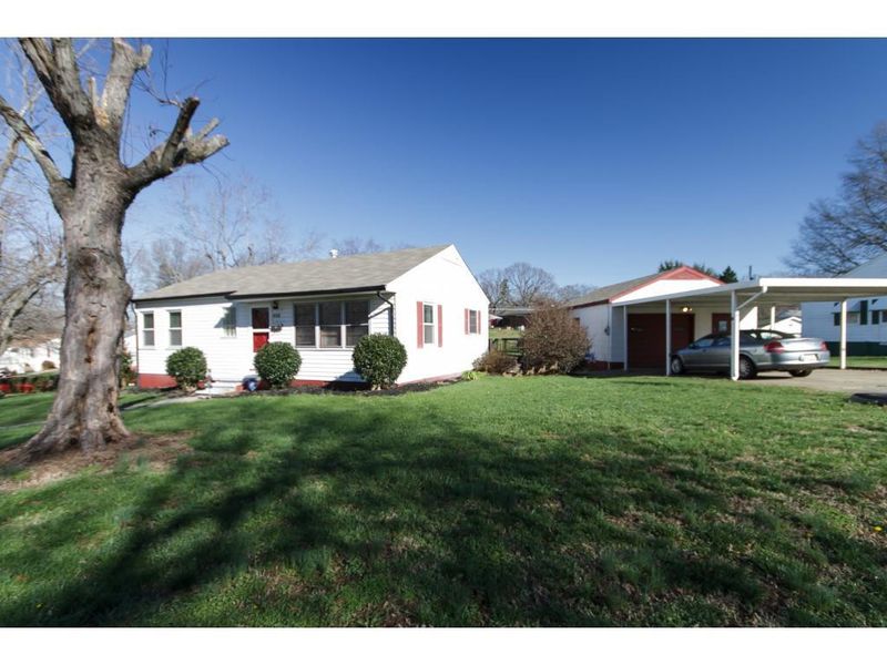 223 Watson Dr, Burlington, NC 27217