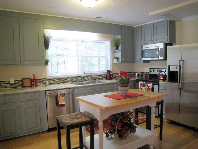 223 White Oak Dr, Durham, NC 27707