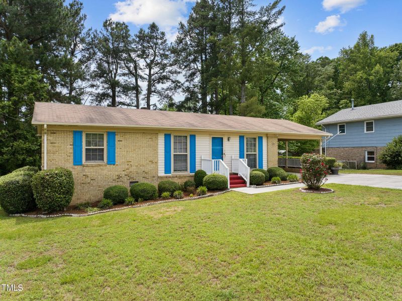223 Windsor Dr, Roxboro, NC 27573