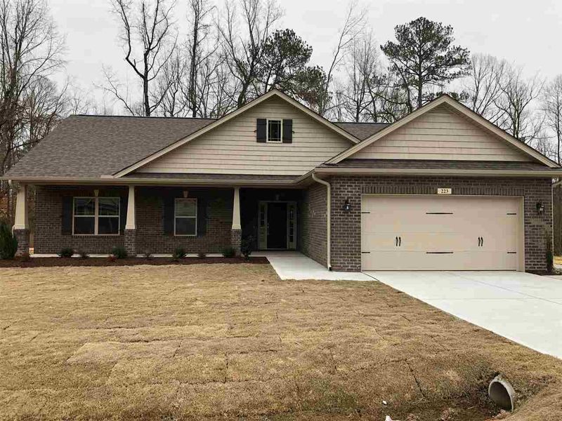 223 Woodwater Cir, Lillington, NC 27546