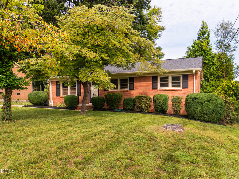 2231 Lacy St, Burlington, NC 27215