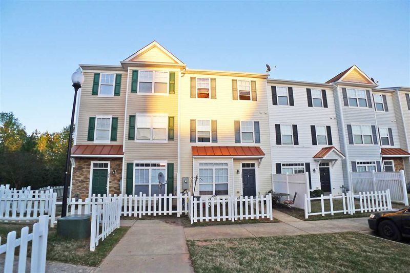 2231 Raven Rd #102, Raleigh, NC 27614
