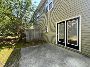 2232 Thornblade Dr, Raleigh, NC 27604