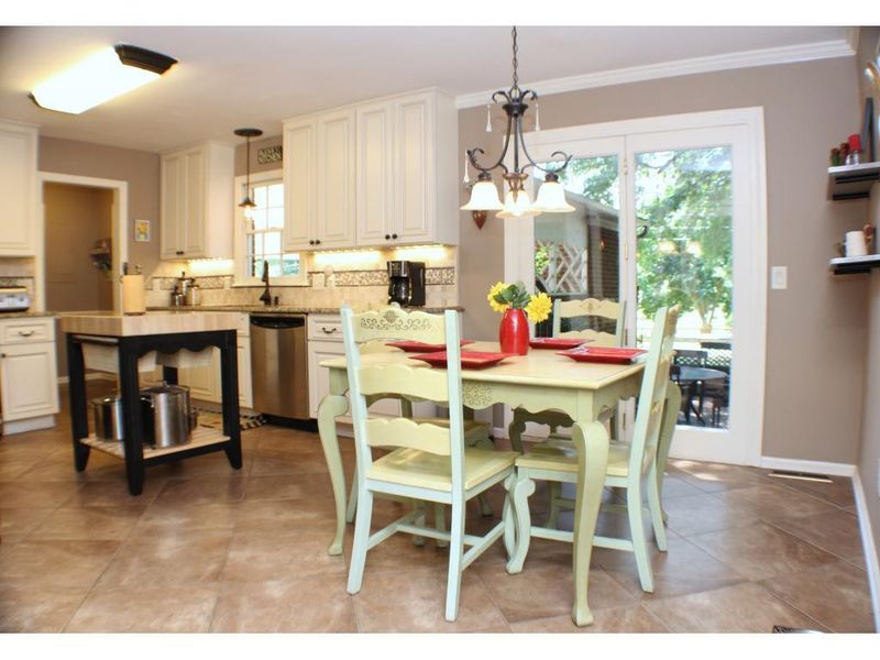 2234 Walker Ave, Burlington, NC 27215