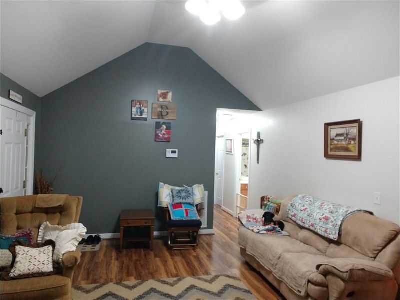 2235 Foxfire Ln, Burlington, NC 27217