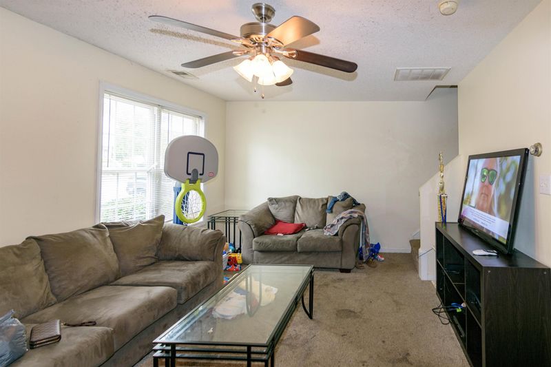 2235 Violet Bluff Ct, Raleigh, NC 27610