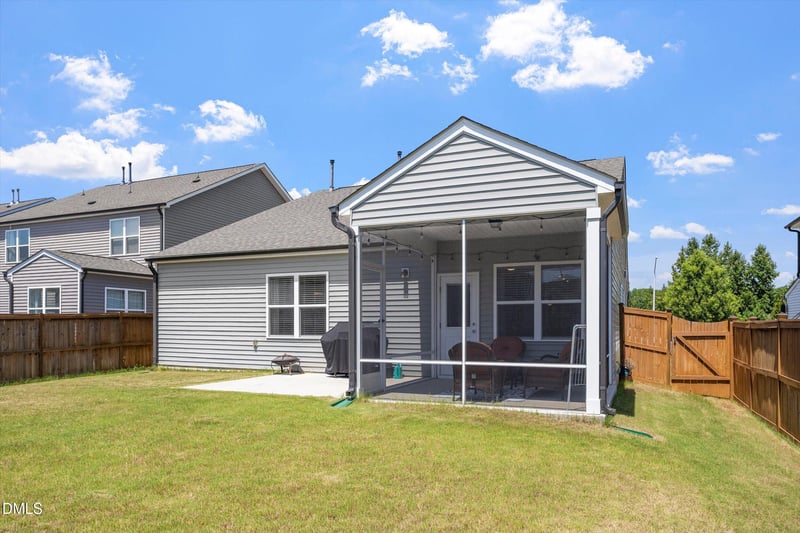 2236 Fairway Green Dr, Fuquay Varina, NC 27526