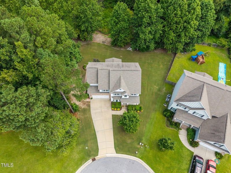 2236 Mills Crest St, Fuquay Varina, NC 27526