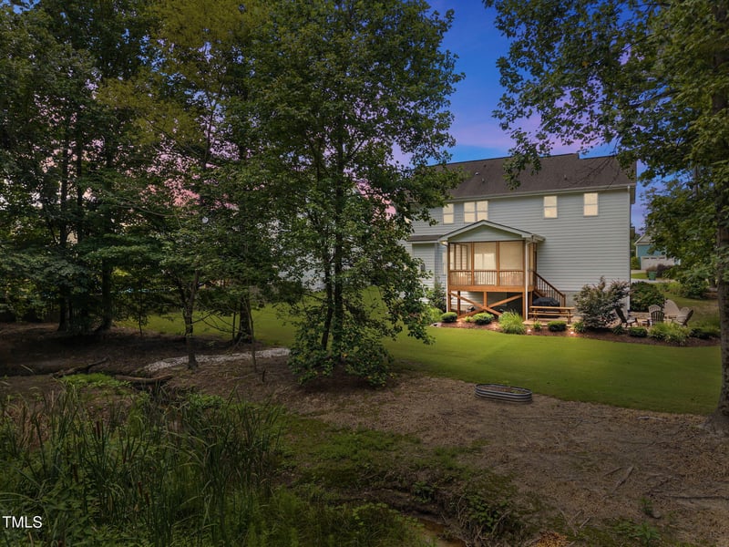 2236 Mills Crest St, Fuquay Varina, NC 27526