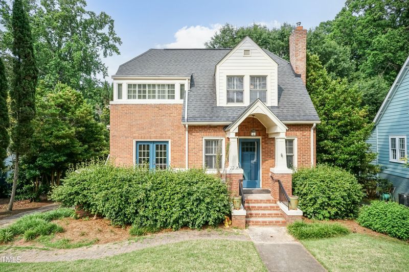 2236 The Cir, Raleigh, NC 27608