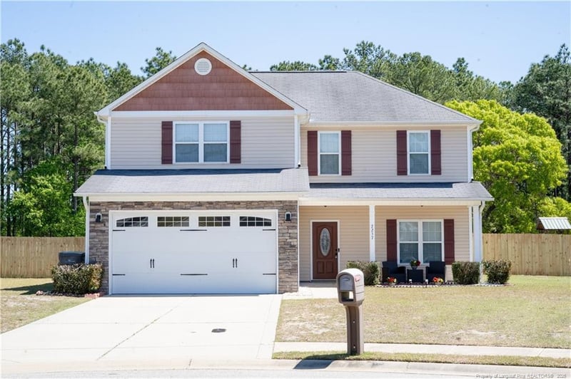 2237 Sir Michael Dr, Hope Mills, NC 28348