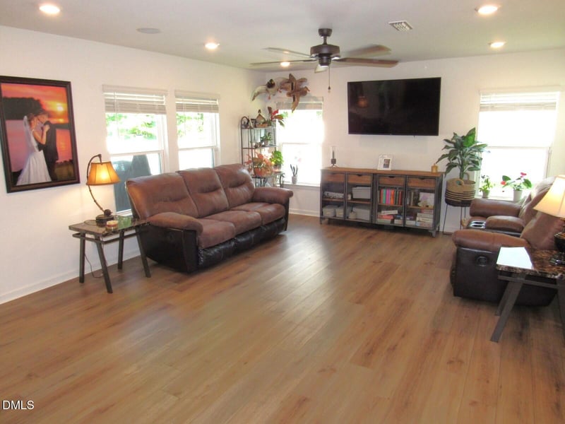 2238 Crestwood Ridge Dr, Durham, NC 27704